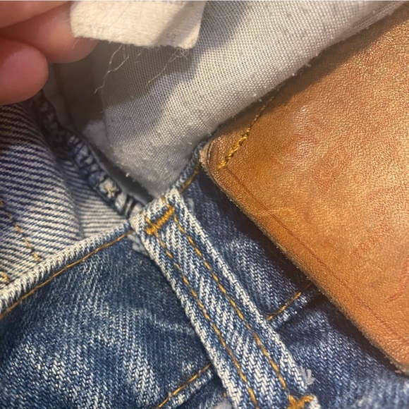 Vintage Levi's Jeans Levis for Men with A Skosh More Room Leather Tab - Picture 8 of 10